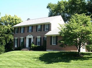 7501 Pepperell Dr, Bethesda, MD 20817