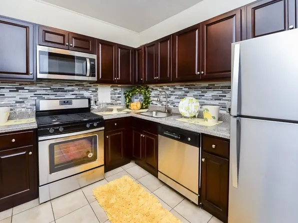 Riverside Towers Apartment Homes