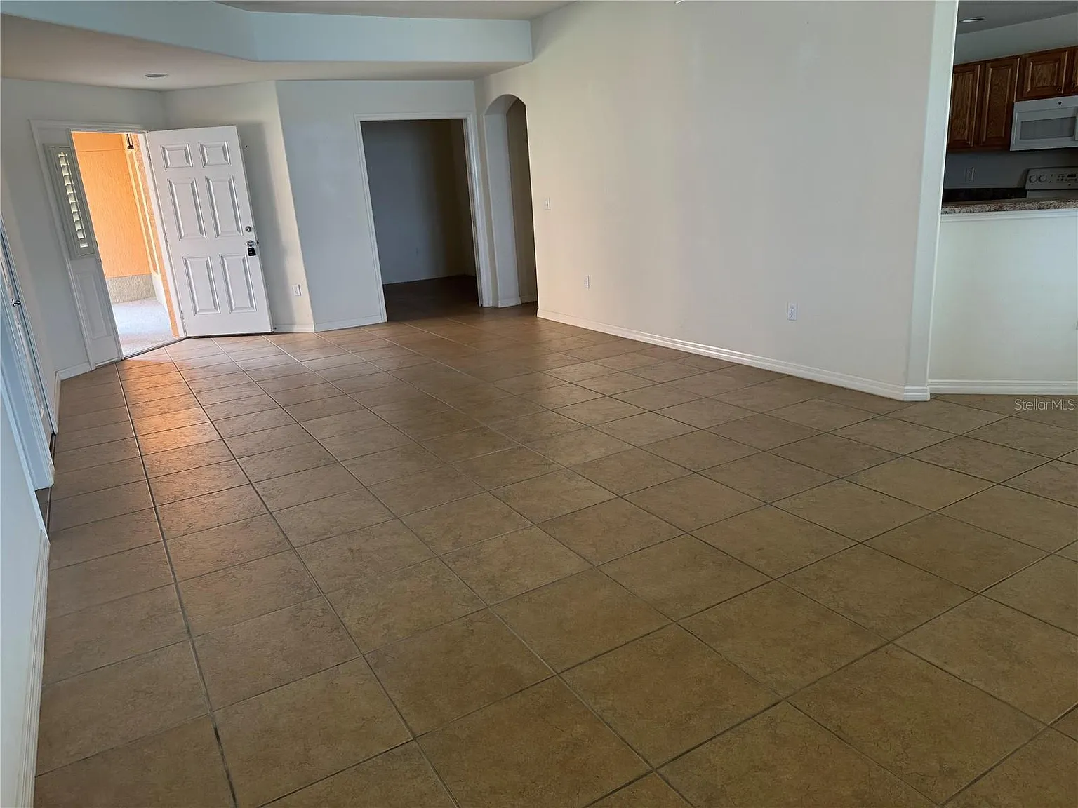 2 bed, 2.0 bath, $2,100 — Photo 3