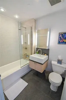 Rented by Global Realty Opportunities | media 17