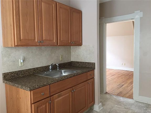 3rd image of 16 Kensington Ave #2