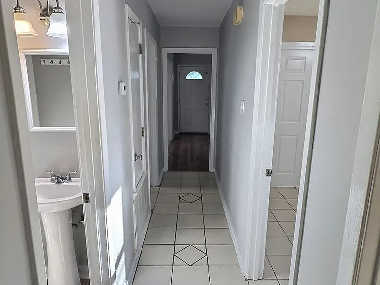 302 Hunter Dr — Photo 9
