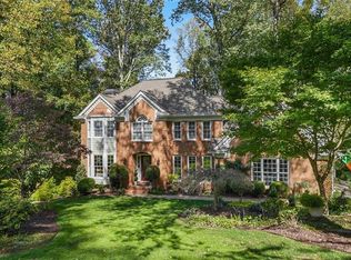 820 Gable Ridge Rd, Roswell, GA 30076