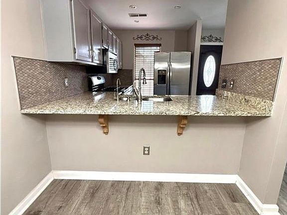 5th image of 1555 Springleaf Ct SE