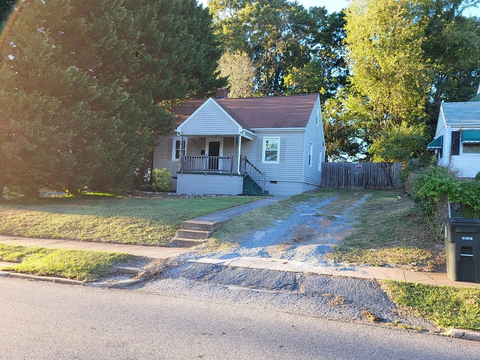 4 bed, 1199 sqft, $1,000 — Photo 2