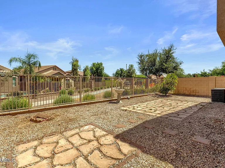 3074 S Southwind Dr — Photo 35