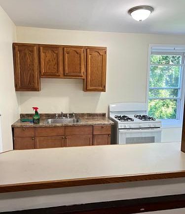 3rd image of 71 Warburton Ave #1