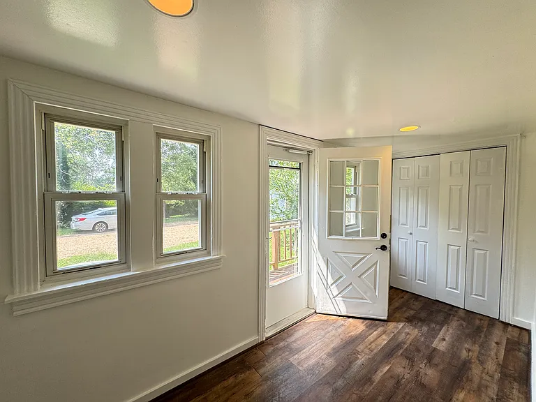 1005 Manning Dr — Photo 8