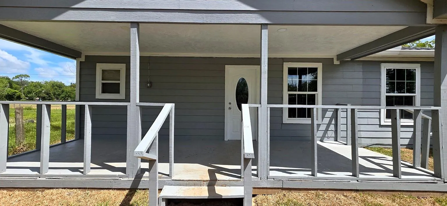 3 bed, 2.5 bath, 1168 sqft, $1,650 — Photo 1
