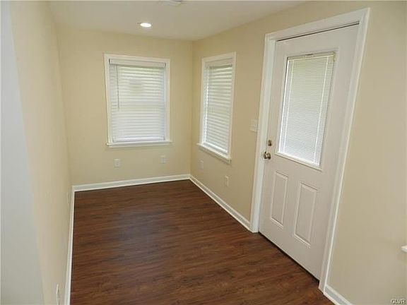 4th image of 5750 Kings Hwy S