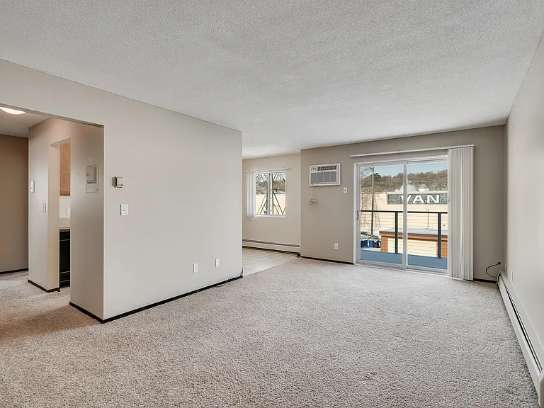 Shepard Terrace — Photo 8