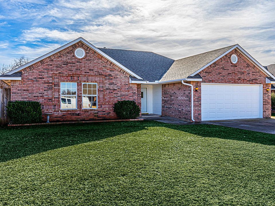 1st image of 336 W Strasburg Way