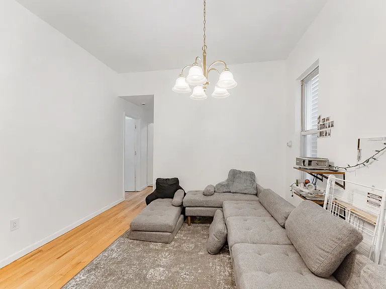 72 46th St #1 — Photo 4