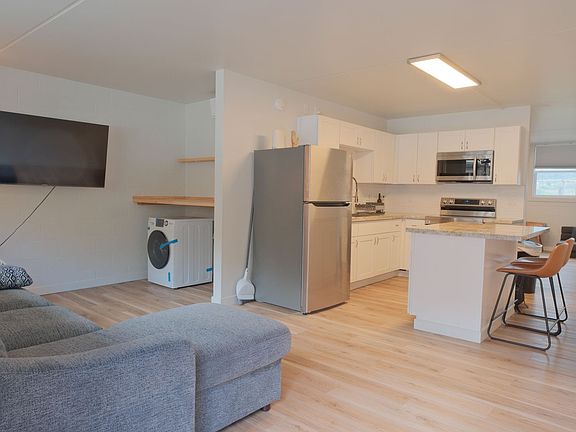 2nd image of 1371 Lower Main St #13