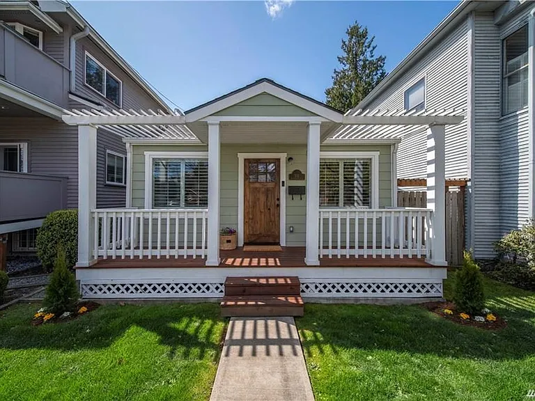 551 NE Ravenna Blvd — Photo 6