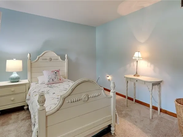 607 Wiltshire Ct, Wexford, PA 15090