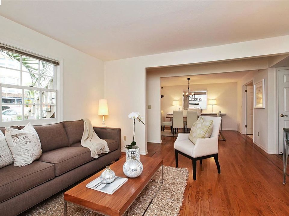 2nd image of 804 Delaware St