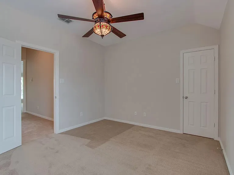 1825 Brookview Dr — Photo 28