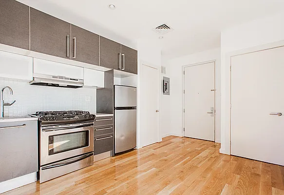 Rented by Cyberapts Management | media 16