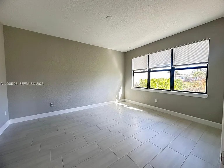 4016 Basket Oak Cir — Photo 7