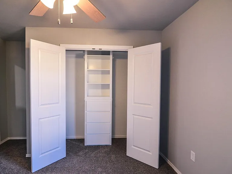 327 Hiracheta Dr — Photo 14