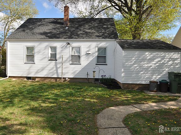 4th image of 213 Old Post Rd