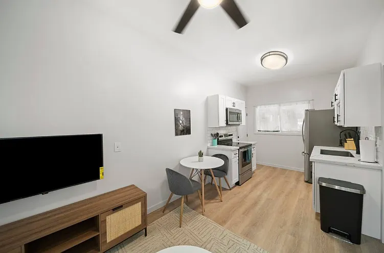 152 Kapaka St #B — Photo 5