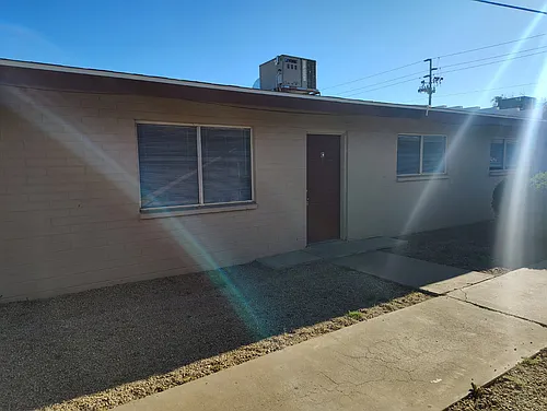 1055 N 8th Pl #C Photo 1 1055 N 8th Pl #C Photo 1
