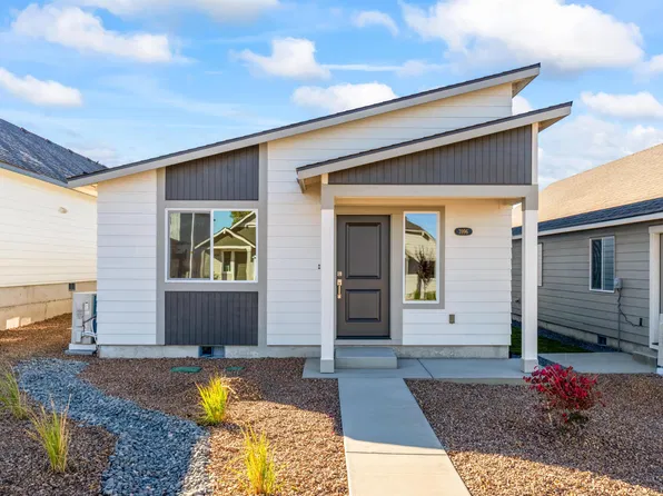 3996 SW Obsidian Pl #138, Redmond, OR 97756