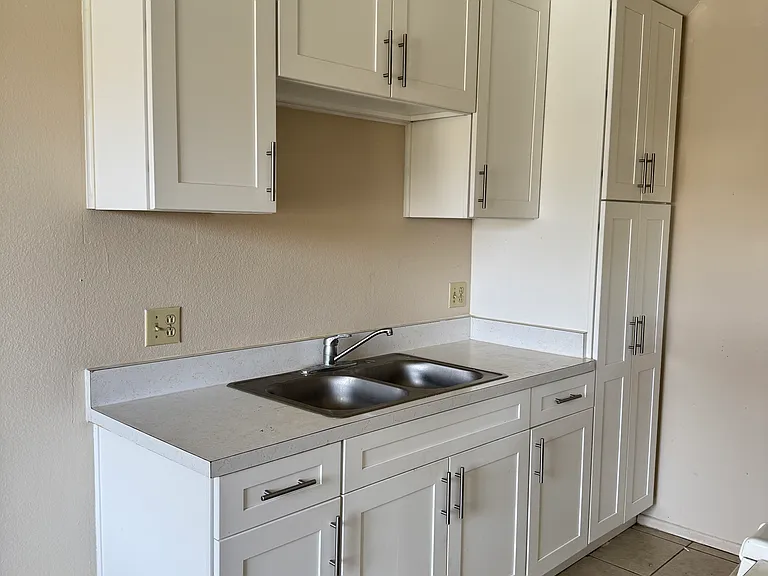 16941 Green Ln #10 — Photo 12