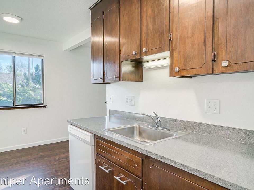 1st image of 490 9th St NE APT 12