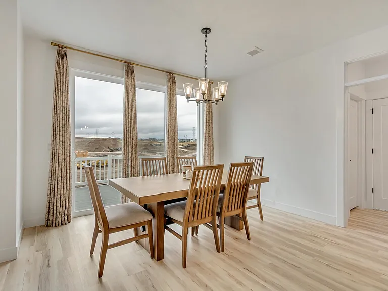 1457 W Russo Dr — Photo 10