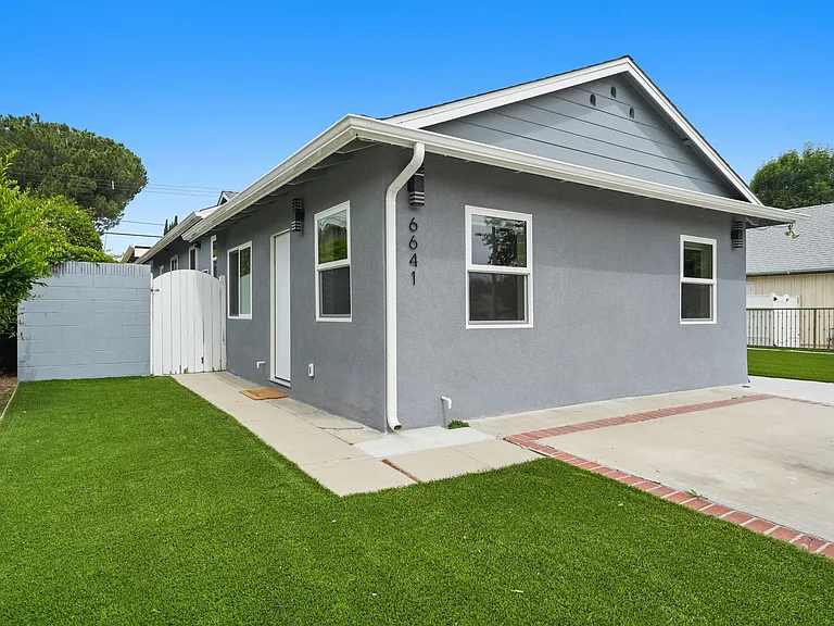 6641 Dannyboyar Ave — Photo 1