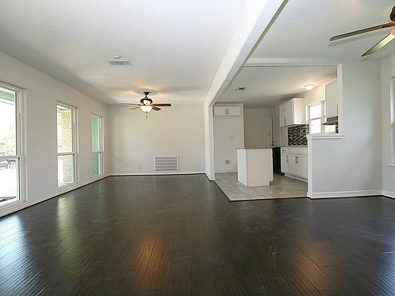 4th image of 1625 Camille St
