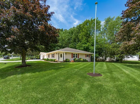 2591 Apple Valley Dr, Howard, OH 43028