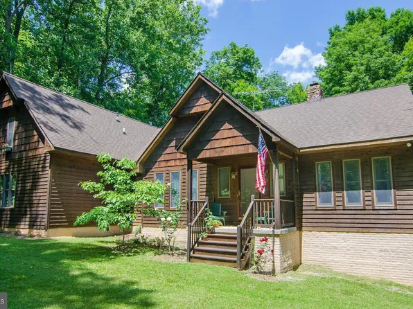 1819 Steamboat Run Rd, Shepherdstown, WV 25443