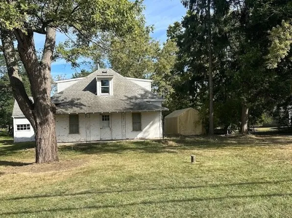 5924 Broadway St, Lancaster, NY 14086