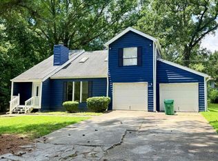 427 Chanterelle Dr, Stone Mountain, GA 30087