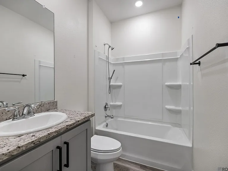 12856 Silverbell Ave — Photo 17