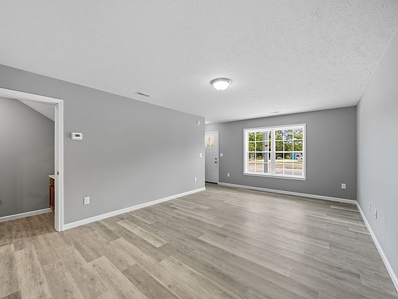 3rd image of 2160 Sharkey Rd #1