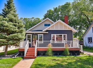 2109 University Ave, Grand Forks, ND 58203