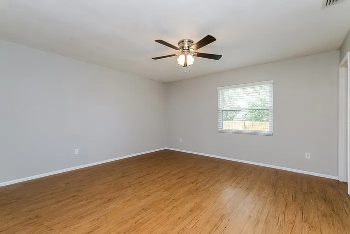3407 Groveview Dr — Photo 7