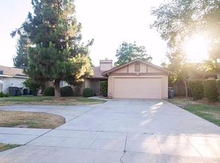 6469 N Blythe Ave, Fresno, CA
