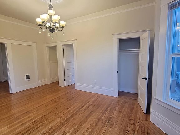 5th image of 3062 Polk St