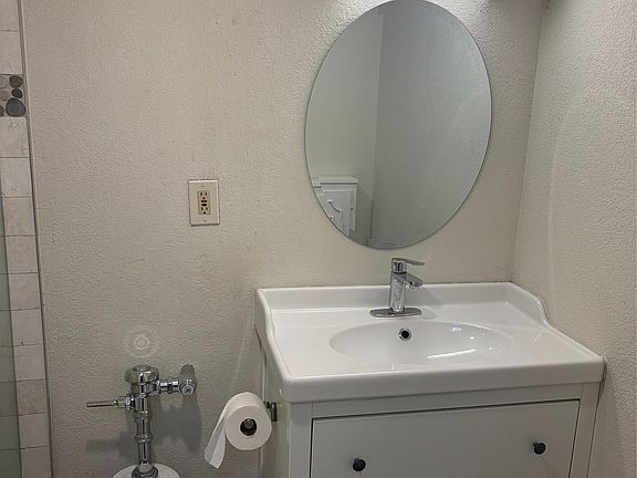 4th image of 3883 Turtle Creek Blvd APT 907