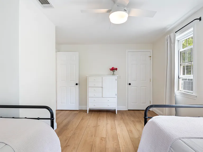 122 Alewive Rd — Photo 16