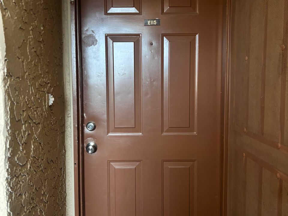 1st image of 540 N MAY -- #2115