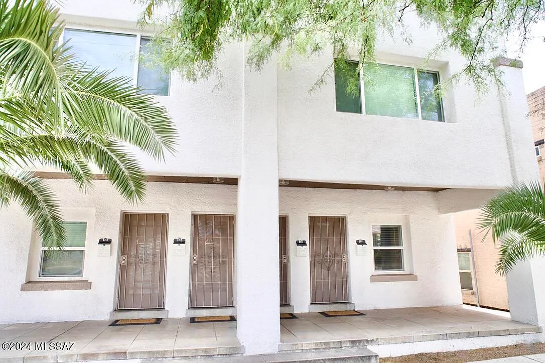 1 bed, 1.0 bath, 628 sqft, $1,300 — Photo 2