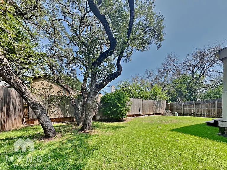 8709 Verona Trl — Photo 28