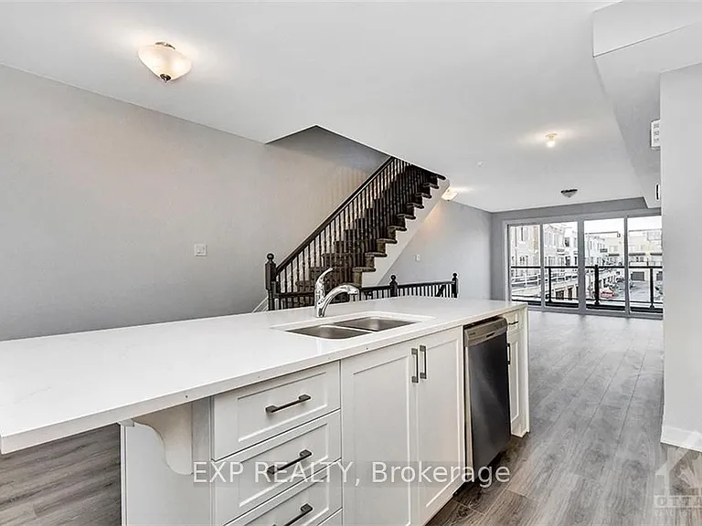 821 Mikinak Rd — Photo 17